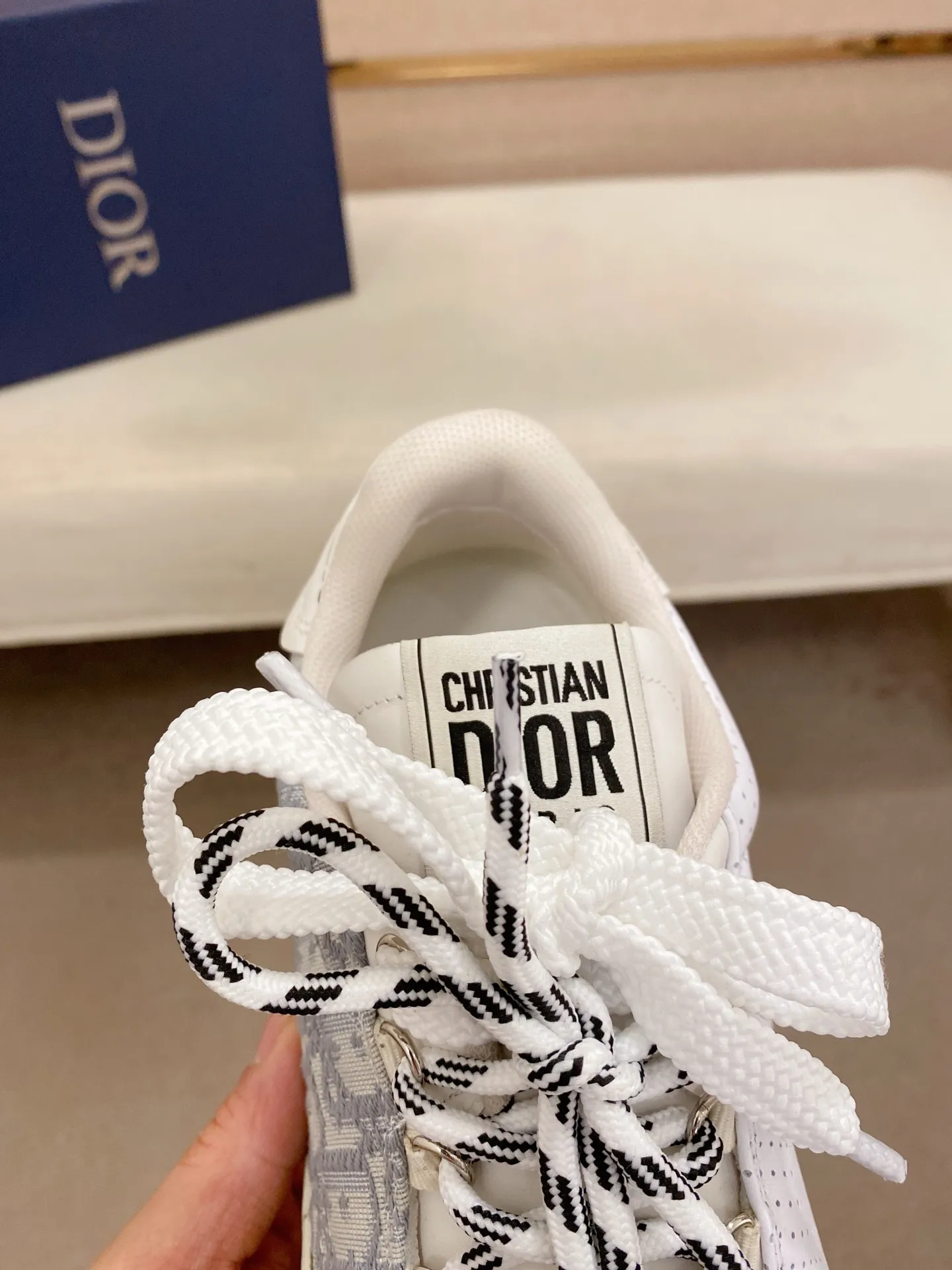 Men's shoes💰: 500💰Couple style💏 [Dior·Dior] New casual sports style men's shoes, new spring and summer design, perfect workmanship, lace-up lazy style to create wardrobe quality, upper: imported first-layer cowhide, mesh breathable lining soft and comfortable, ultra-light TPU wear-resistant outsole, simple, versatile fashion men's shoes, excellent color code number 35--44. (45,46 customized items are not returnable or exchangeable)